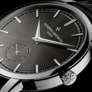 ヴァシュロンの洗練。「トラディショナル日本100周年記念モデル」｜VACHERON CONSTANTIN ギャラリー