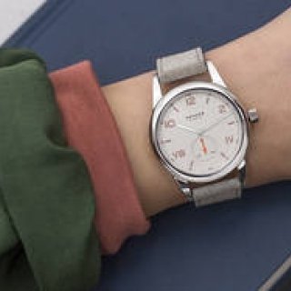 バウハウス調のシンプル&クリーンなイメージ。「クラブ キャンパス」誕生|NOMOS ギャラリー