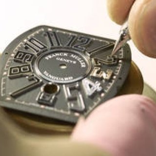 日本初、ダイヤルアート職人が”時”に命を吹き込む技術を披露|FRANCK MULLER ギャラリー