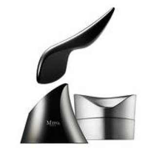 【2/14発売】マドンナと共同開発したMDNA SKINが、美容効果を引き出すMASK REMOVER（マスクリムーバー）を新発売｜MDNA SKIN ギャラリー