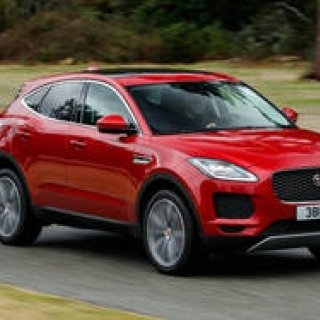 ジャガー初のコンパクトSUV「E-Pace」試乗｜Jaguar ギャラリー