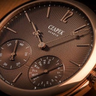 それぞれが優美なる表情を纏う、茶、黒、灰、朱、草色のギョウシェダイアル｜CZAPEK　ギャラリー