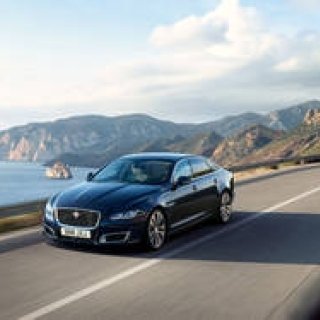 ジャガーXJ誕生50周年記念モデル「XJ50」を発表｜Jaguar ギャラリー