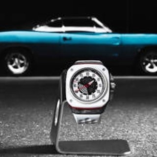 老舗メゾンから飛び出した名コンビが生み出す“攻め”の時計、遂に日本上陸｜Gorilla　ギャラリー