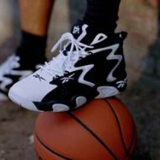 リーボック、1996年に登場したコレクションから幻のモデルを初リリース｜Reebok　ギャラリー