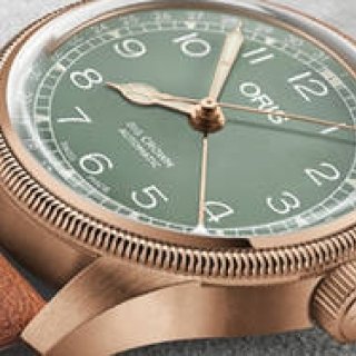 オリスの「ビッグクラウン ポインターデイト」が、誕生80周年を記念して復刻｜ORIS　ギャラリー