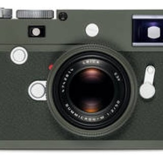 オリーブグリーンを纏ったライカの特別限定モデル｜Leica　ギャラリー