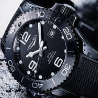 ロンジン初のフルセラミック製「ハイドロコンクエスト」が登場｜LONGINES　ギャラリー