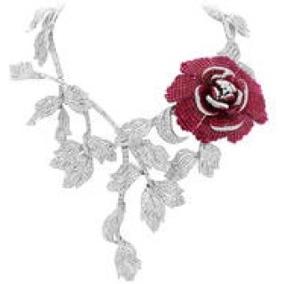 愛らしさを優雅に彩る「ヴァン クリーフ&アーペル」|Van Cleef & Arpels