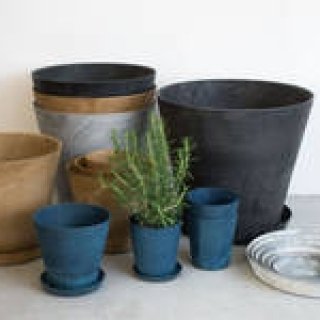 自然環境に近い状態を植物に。給水システムを採用したプランターに新色｜amabro