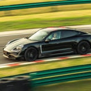 ポルシェ初のフルEVスポーツカーが中国でデモランを実施｜Porsche