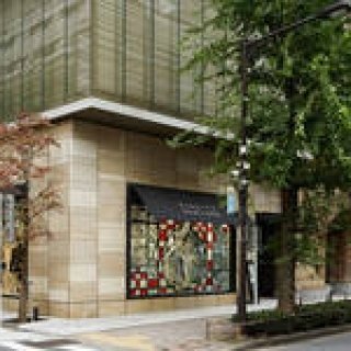 イタリア発のカジュアルウェアブランド「リプレイ」をフォーカスするポップアップ開催｜BARNEYS NEW YORK