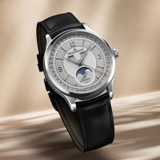 ツートーングレーが「マスター・コントロール・カレンダー」に新たな表情を与える