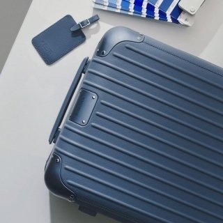 リモワから新年の幕開けにふさわしい新色コレクションが登場