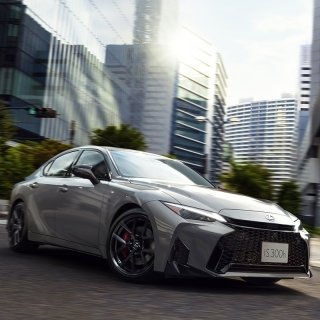 レクサス、IS300hをマイナーチェンジし、特別仕様車も設定