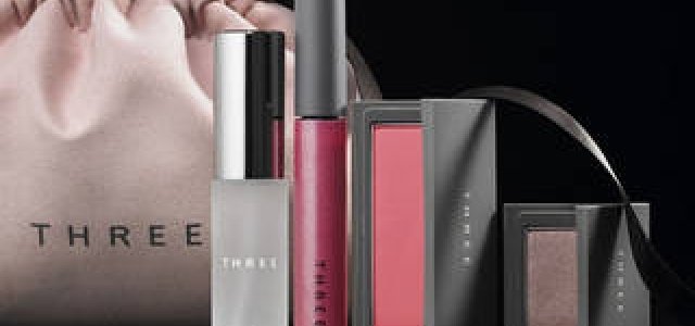 AYURA｜アユーラ15周年記念コフレ「オードムーンコレクションII