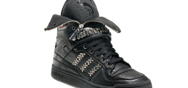 しんさんです Ninja ZX-25RRが日本初上陸 高性能リヤサスなど専用装備を搭載