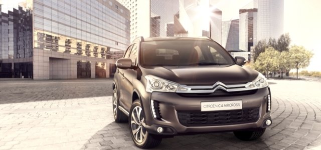 シトロエン C4 エアクロス｜シトロエンのコンパクトSUVは三菱