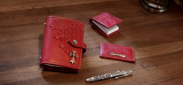 CHROME HEARTS｜クロムハーツのミニアジェンダは、新色の赤がお勧め