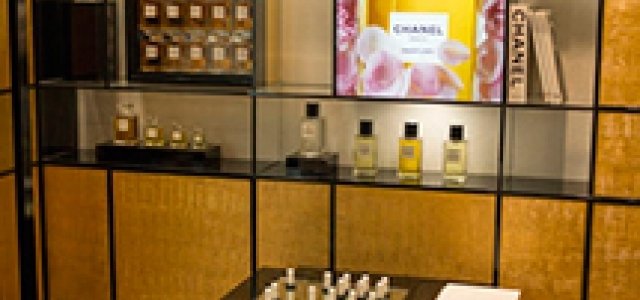 CHANEL COCO NOIR 香水 Amazon | 【シャネル 香水】ココ ヌワール 50ML 【並行輸入品