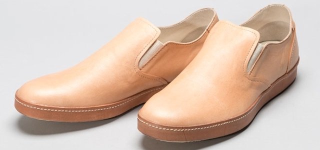 オニツカタイガーの“履き込み育てる”レザースニーカーが登場｜ISETAN