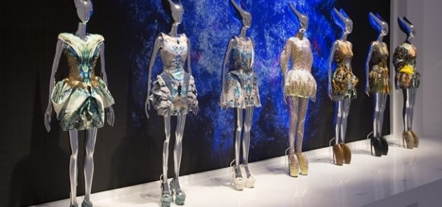 ART FILE 36｜『Alexander McQueen: Savage Beauty（野生の美しさ
