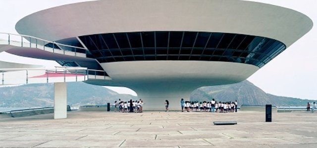 ブラジルの近代建築の父「オスカー・ニーマイヤー展」が開催｜東京都