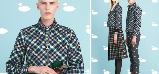 KOE×THOM BROWNEがダックモチーフのコラボレーションアイテムを発売