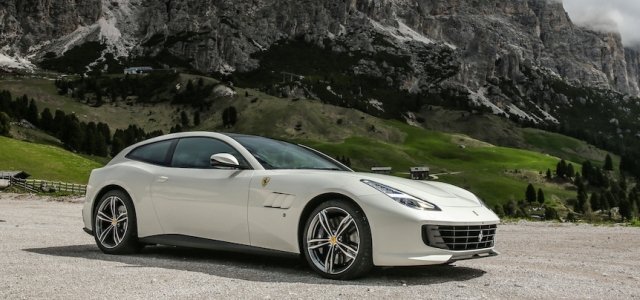 フェラーリ GTC4 ルッソに北イタリアで試乗｜Ferrari - Web