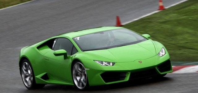 2WDのウラカン「LP580-2」を鈴鹿サーキットで試す｜Lamborghini - Web