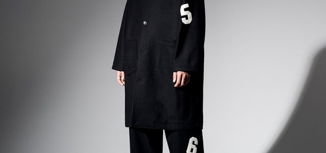 80年代のコレクションを現代的に復刻したヨウジヤマモト オムの最新