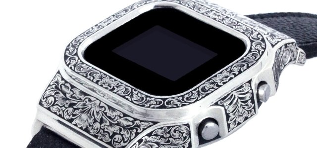 TATOOのようにケース全面にシルバー彫金を施した、カスタムG-SHOCK