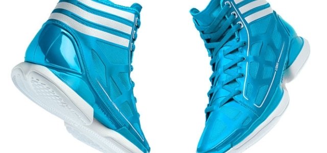 adidas｜史上最軽量バスケットシューズ「adizero crazy light