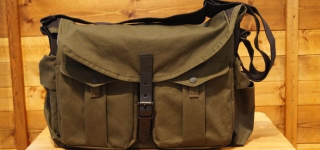 FILSON メッセンジャーバッグ ブラウン デイリーユースに最適な一択。経年変化するワックスドナイロンの