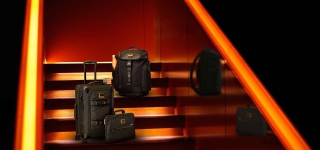 トゥミと俳優クリス・プラットによるコラボレーションコレクションが