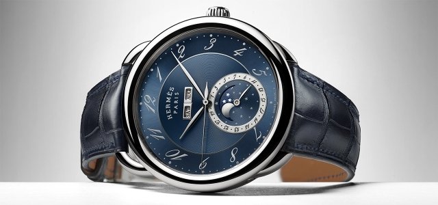 深いブルーに彩られた新作「《アルソー》グランド・リュンヌ」｜HERMÈS