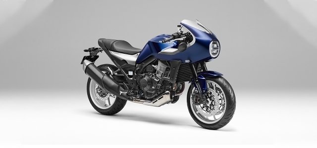 往年のカフェレーサー風ロケットカウルが最高──日本市場向けの新型