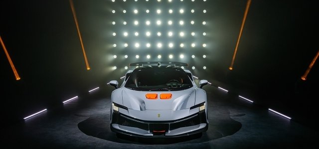 フェラーリの公道走行可能な初のXXモデル「SF90 XX ストラダーレ」が