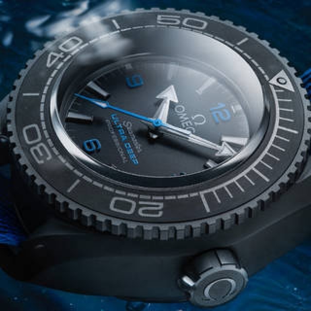 地球最深部への潜水に随行したダイバーズウオッチ｜OMEGA