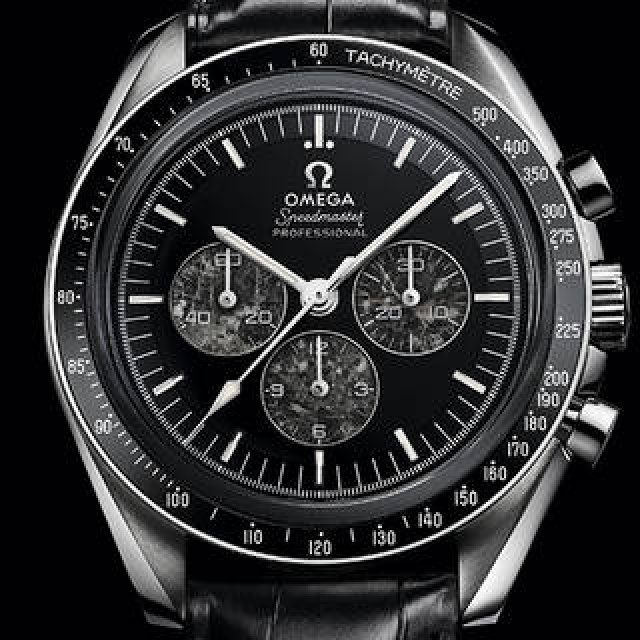 伝説のキャリバーを搭載した「スピードマスター ムーンウォッチ 321 プラチナ」｜OMEGA