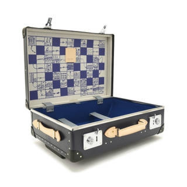 日本上陸25周年記念のトロリーケース | THE CONRAN SHOP×GLOBE-TROTTER