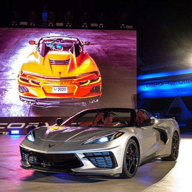 ミドシップスポーツに生まれ変わった新生コルベットのコンバーチブルモデルがワールドプレミア｜ Chevrolet