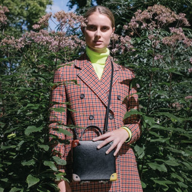  ポール・スミスのエッセンスが加わったグローブ・トロッター「ザ・ロンドン・スクエア」｜Paul Smith × GLOBE-TROTTER