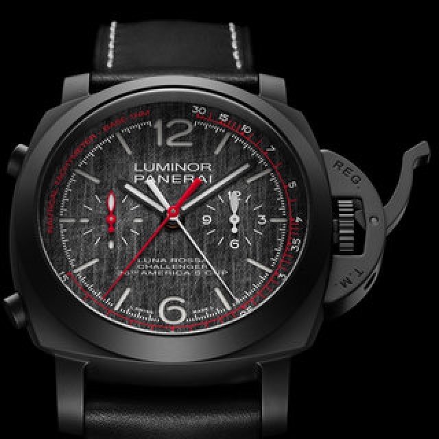 ヨット挺と同素材を採用。ルナロッサとのコラボモデル｜PANERAI