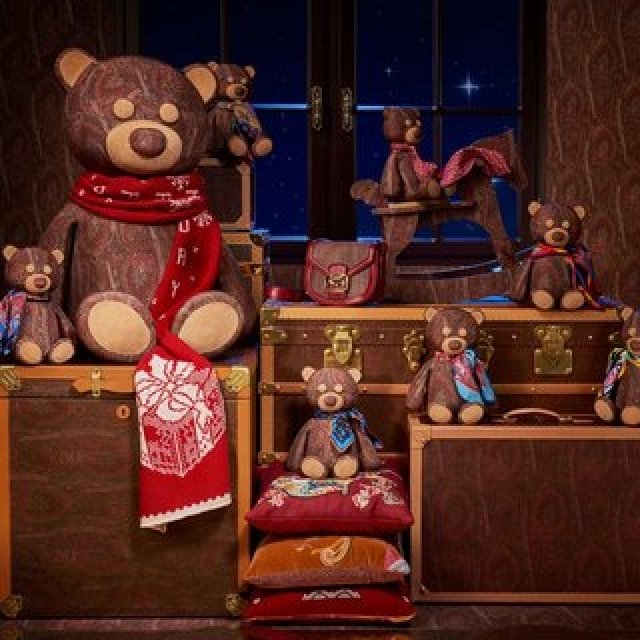 エトロのホリデーシーズン向け限定カプセルコレクション｜ETRO