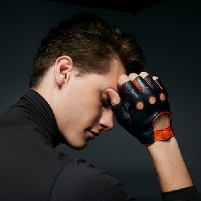 自分の手に合うサイズとカラーでセミオーダーできるドライビンググローブ｜Alta Classe Capri Guanti