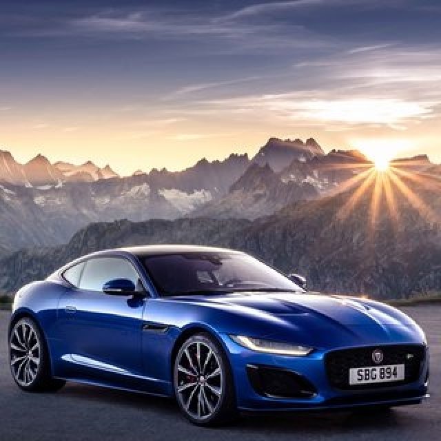 エクステリアがより力強くシャープに──Fタイプがマイナーチェンジ｜Jaguar