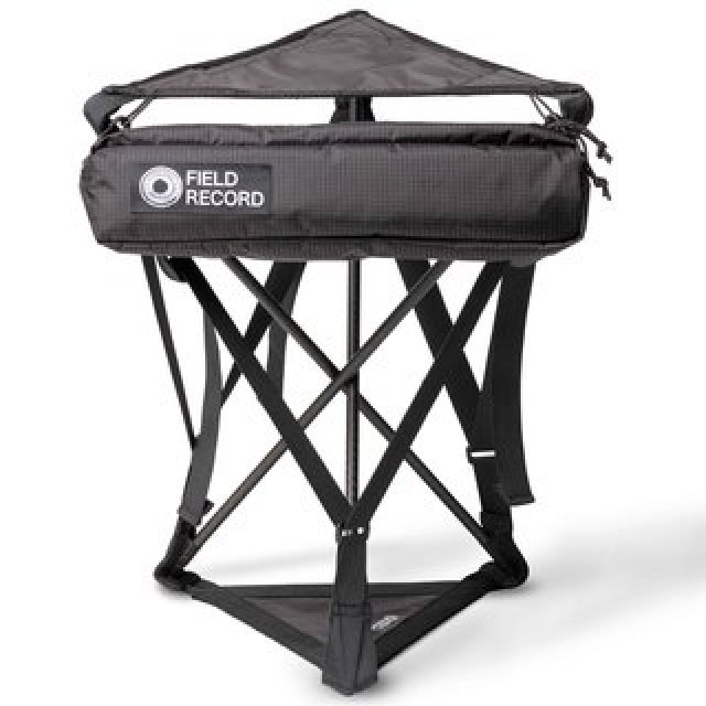 カーボンポールを使用した超軽量チェア「FR-chair carbon triangle」 | FIELD RECORD