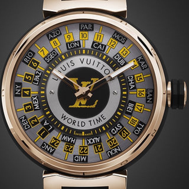 “旅の真髄”に捧げる新たなるオマージュ。「タンブール ワールドタイム ランウェイ ユニバーサル ジャーニー｜LOUIS VUITTON