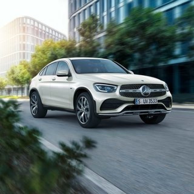 メルセデス・ベンツ、GLCに4輪駆動のPHEVモデルを導入｜ Mercedes Benz
